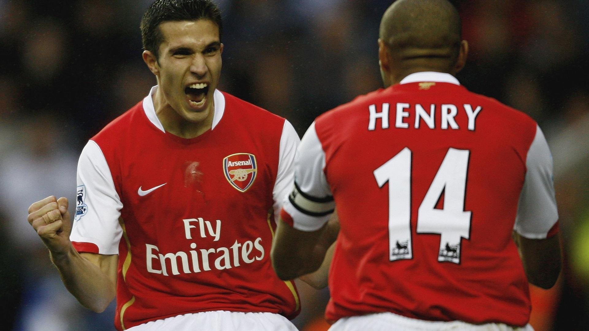 乐鱼体育在线下载-五大联赛是否通过边后卫组织权上提改善控球出球节奏,五大联赛后面是什么