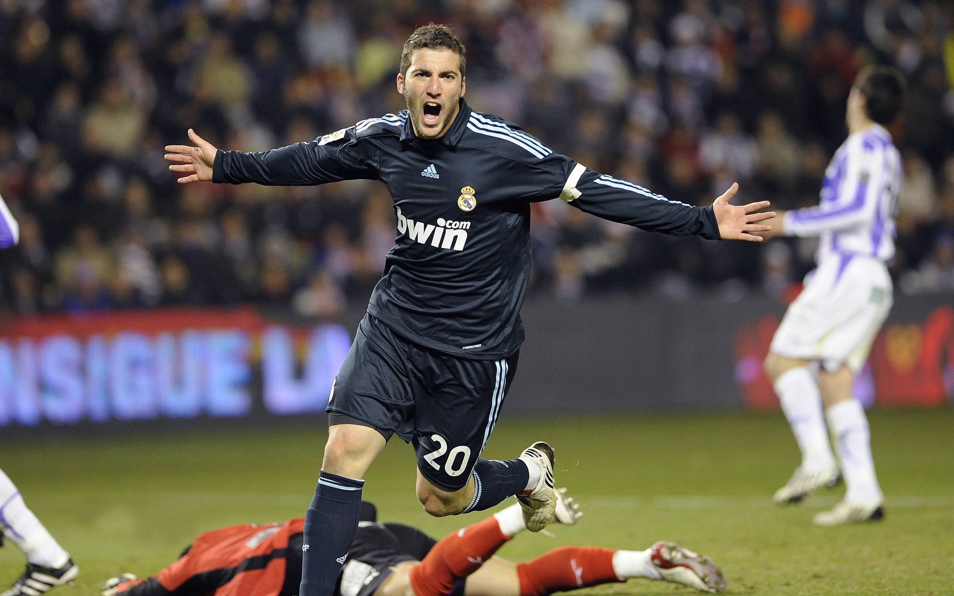 乐鱼app下载-世界足球先生候选名单出炉，巨星云集，世界足球先生入围名单出炉